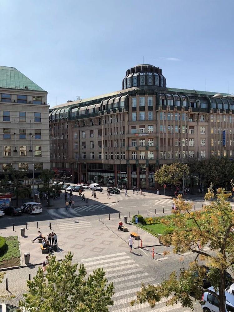 Apartments 39 Wenceslas Square Prag Exterior foto