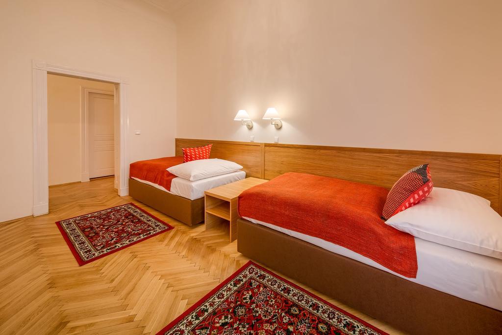 Apartments 39 Wenceslas Square Prag Exterior foto
